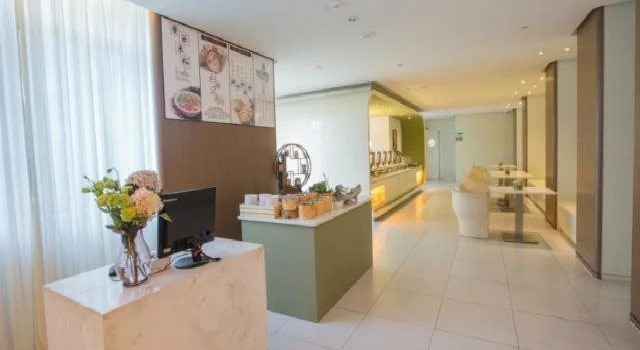Jinjiang Inn Naning Chaoyang Square Renmin Park, Rezerwuj Hotel Hotele w Nanning z parkingiem, Parking