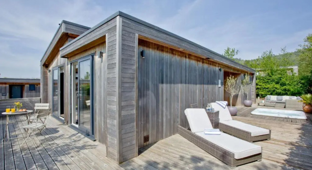 Коттедж Mulberry Lodge