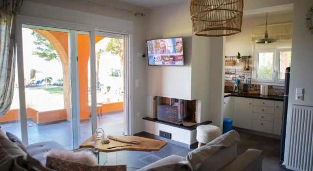 Pampas Seafront villa, 6 bedrooms, North Evvoia, Book Villa Hotels in Central Greece with Parking, Parking