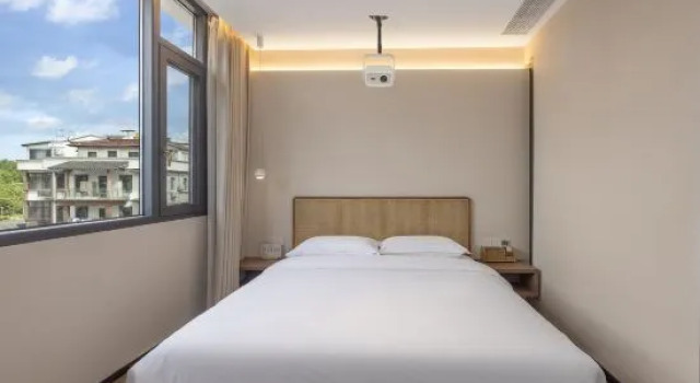 Семейный люкс с балконом Xianju Gu Yu Homestay