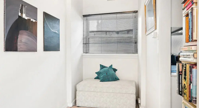 Sunny 1-bed With Parking Near Arts Precinct, Book Apartment Melbourne 