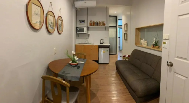Семейный номер Standard с балконом Baannaisoi2 Mini Hotel