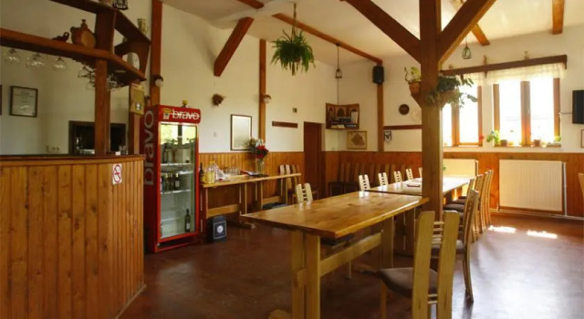 Zetavar Panzió és Kemping, Reserva ahora Camping Camping y glamping en Distrito Harghita, Camping