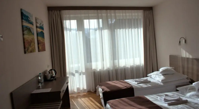 Двухместный номер Classic c 1 комнатой с балконом и с видом на горы Hotel***NAT Piwniczna Zdrój