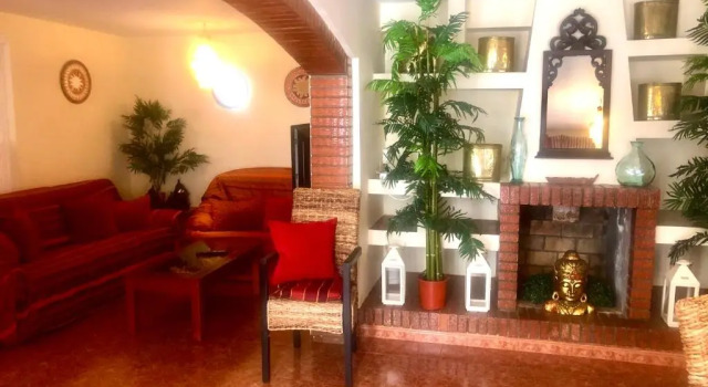 GRAN CASA con TERRAZA a 3 min Playa con Wifi - rodeada de servicios