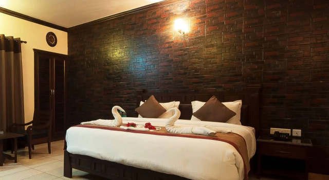 Tuskars Resort Corbett, Забронировать Курортный отель Отели Найнитал с бассейном, Бассейн