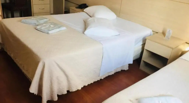 Трёхместный семейный номер Standard Hotel Rio Jordão