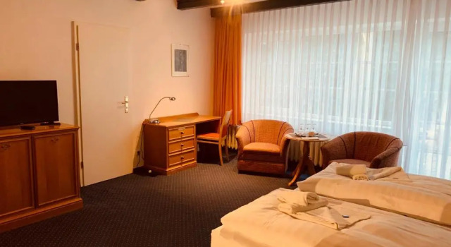Апартаменты Hotel Zum Strand