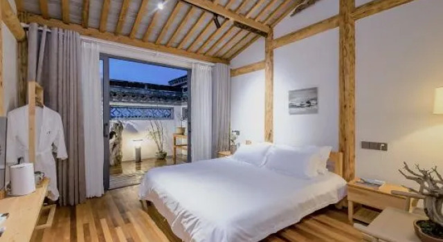 Кровать в общем номере Jinxitang Homestay（Taihu Dongshan Store）