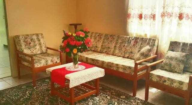 Spacious Apartment near Mall, Забронировать Апартаменты/квартира Отели Пиарко с завтраком, Завтраки