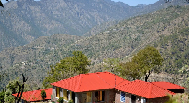 180 Degree Resort, Rezervovat Lázně / Resort Hotely v Uttarakhand s parkováním, Parkování