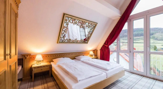 Göbels Hotel zum Löwen, Забронировать Отель Фридевальд земля Гессен