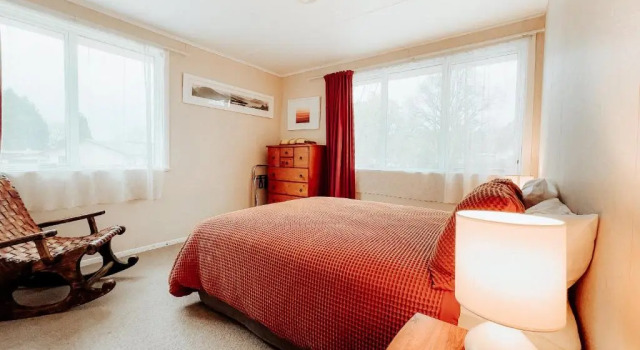 Alpine House Tongariro - Turangi Holiday Home, Rezerwuj Hotel Turangi 