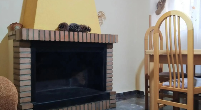 CASA RURAL CELIA con Escape Room y desayuno, Забронировать Отель Айна 