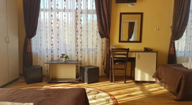 Трёхместный номер Standard Motel Imperial