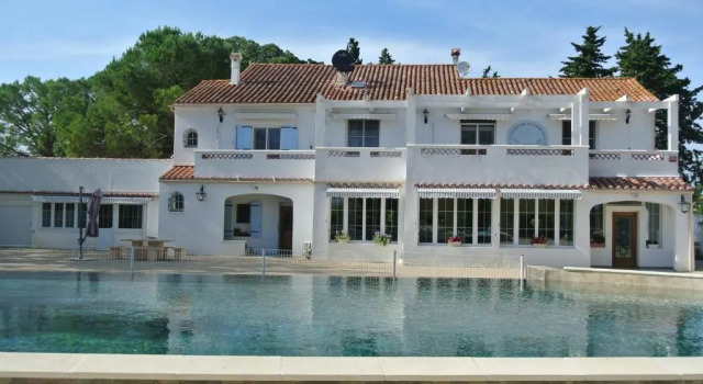 Grand Tamaris, Varaa Hotelli Arles 