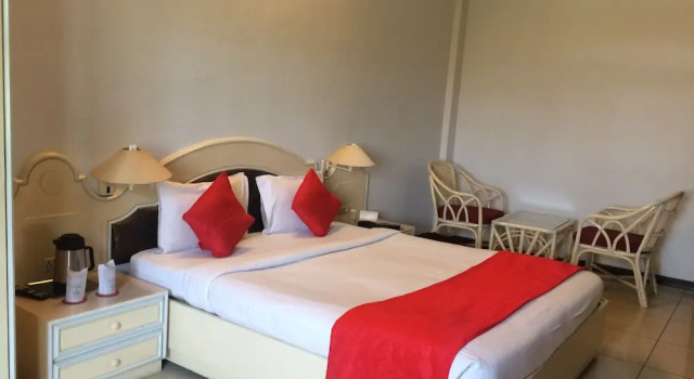 Номер Business Park Palace Hotel
