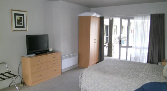 Студия Executive Anchorage Motel Apartments