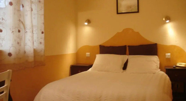 Двухместный номер Standard Logis Hotel Le Chêne Vert