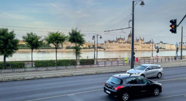 Апартаменты Luxury Riverside Panorama Apartment