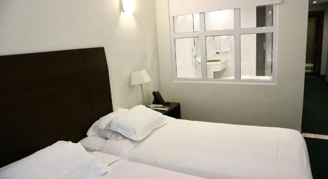 Двухместный номер с видом на бассейн Amazonia Jamor Hotel