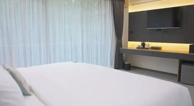 Номер Standard Seaside Naithon Phuket