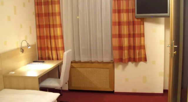 Frühstückspension Leopold Janu, Book Hotel  