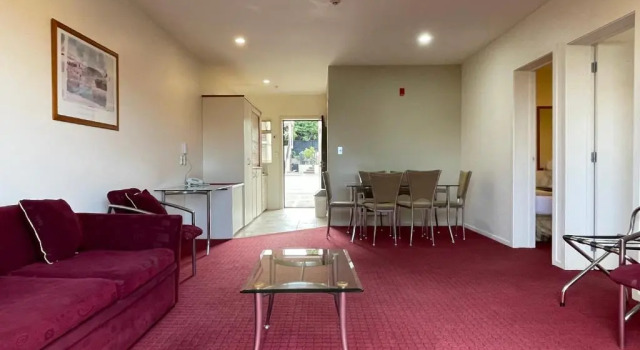 Апартаменты с 2 комнатами Chantillys Motor Lodge