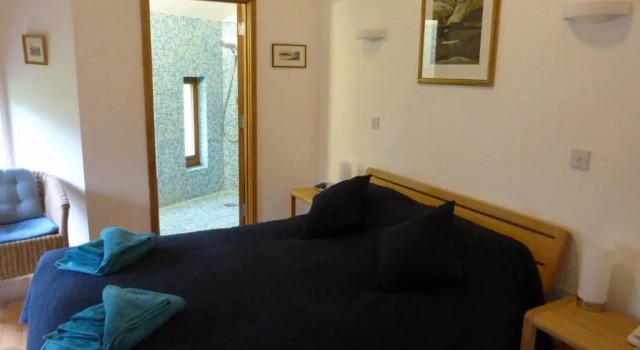 Hafan Myrddin, Book Hotel Cilycwm 