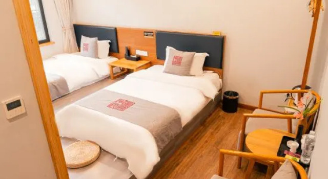 Люкс Dust and Hustle Weiyuan Designer Zen Homestay (Chongzhou Jiezi Ancient Town Branch)