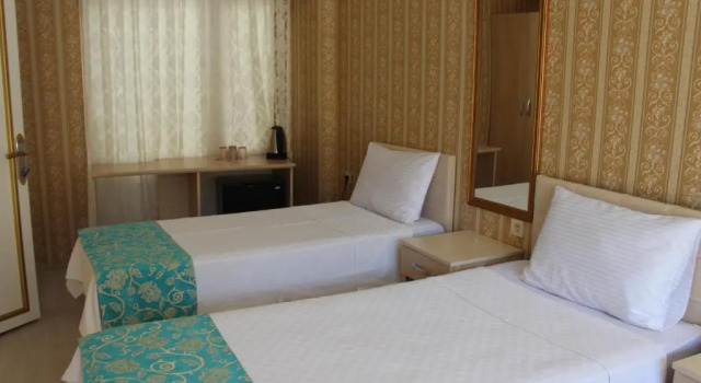 Трёхместный номер Standard Omega Inn