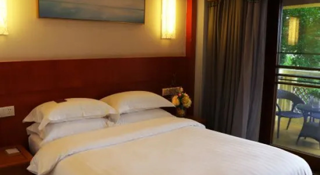 Одноместный люкс с видом на сад Shantou Zhonghai Nanbin Hotel