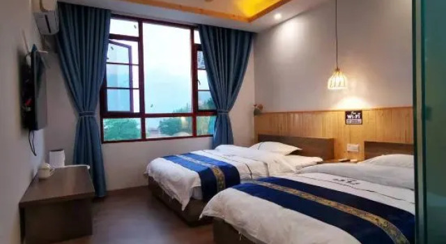 Yuanyang Duoyishu Yundao Inn