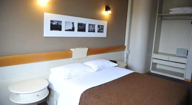 Tri Hotel & Flat Caxias, Забронировать Отель Кашиас-ду-Сул Риу-Гранди-ду-Сул