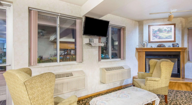Super 8 by Wyndham West Middlesex/Sharon Area, Reserva ahora Hotel Hermitage Pensilvania