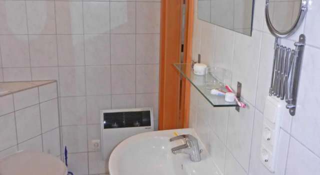 Коттедж Neu renoviertes schwimmendes Ferienhaus Fischland in Barth
