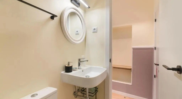 Номер Economy с красивым видом из окна Hostal Evocare Madrid