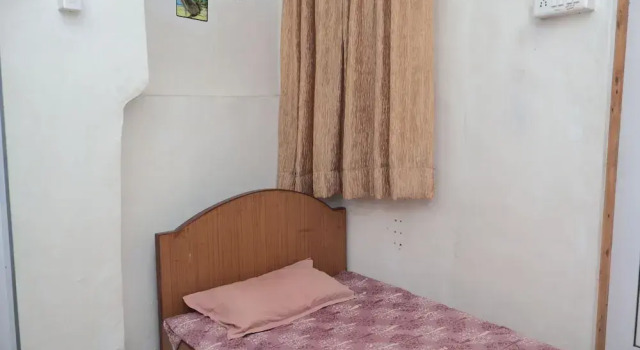 Коттедж Deluxe Sam's Outhouse Stay