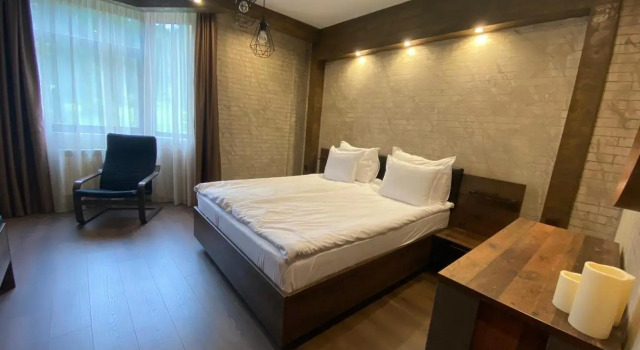 Deluxe 206, Buchen Sie Hotel Hotels in Borowez mit Pool, Schwimmbad