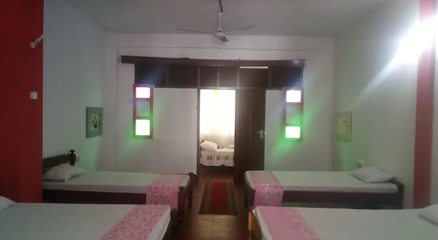 Кровать в общем номере (женский номер) CDH Backpackers