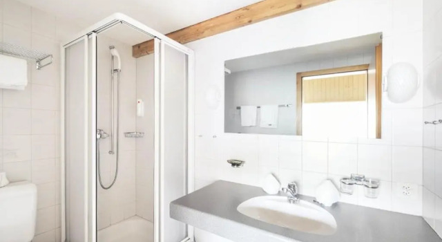 Четырёхместный номер Standard Hotel Alpina