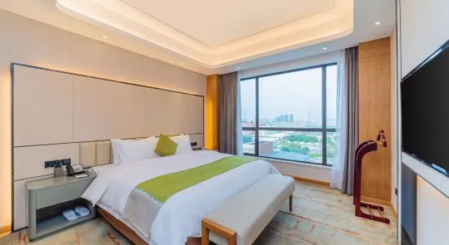 Люкс Royal Rising Dragon International Hotel