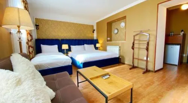 Hotel Polifonia, Rezerwuj Hotel Hotele w Imereti z parkingiem, Parking