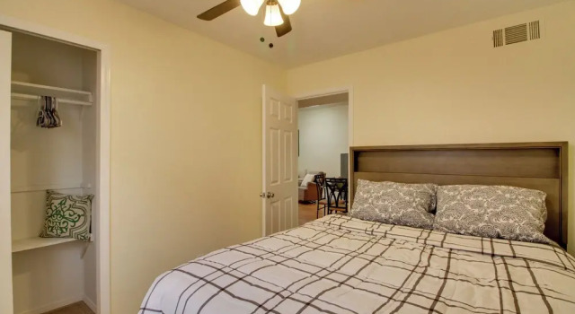 Апартаменты Comfy Albuquerque Townhome < 6 Mi to Downtown