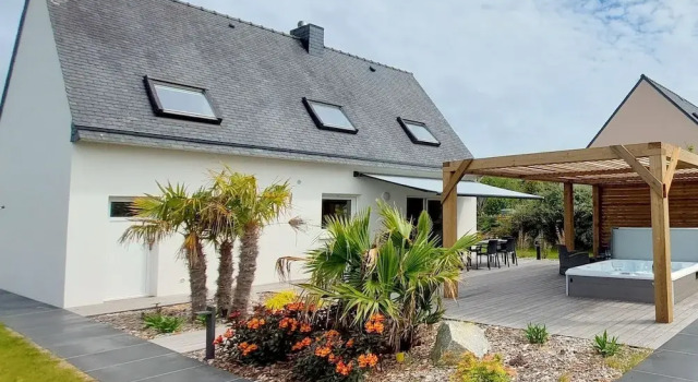 Коттедж Holiday Home in Plouarzel near Sandy Beaches
