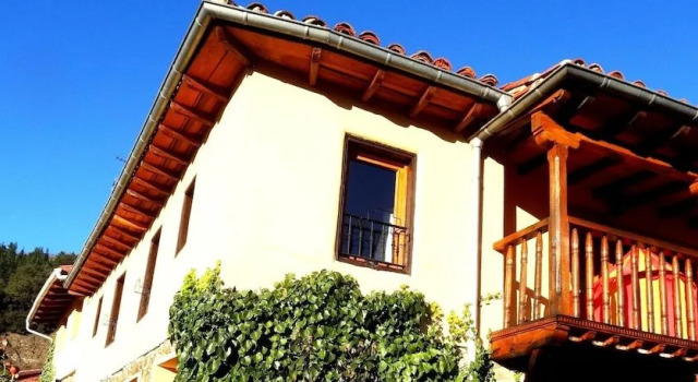 La Perezosa & Yoga - Hostel, Book Hostel / Vandrerhjem Hostels i Liébana, Hostel / Vandrerhjem