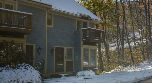 Villages of the Wisp Lakeview Court 2 Bedroom Townhome #39