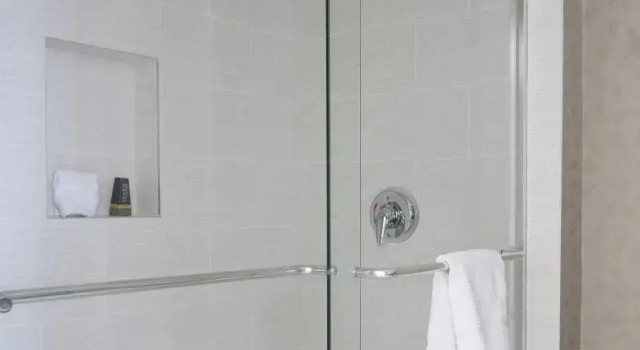 Четырёхместный номер Standard Hartford Marriott Downtown