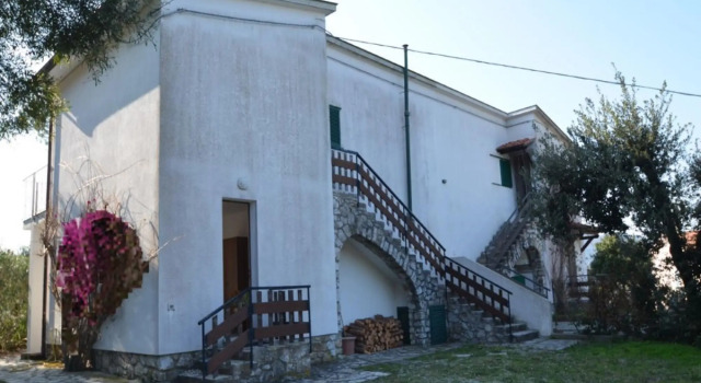Two roomaApartment in four-family villa.-CALANCHIOLE 1