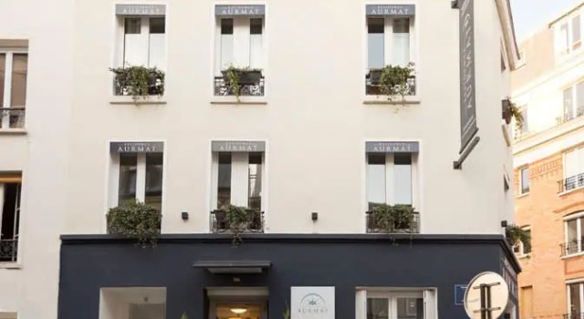 Кровать в общем номере Résidence AURMAT - Appart - Hôtel - Paris - Boulogne